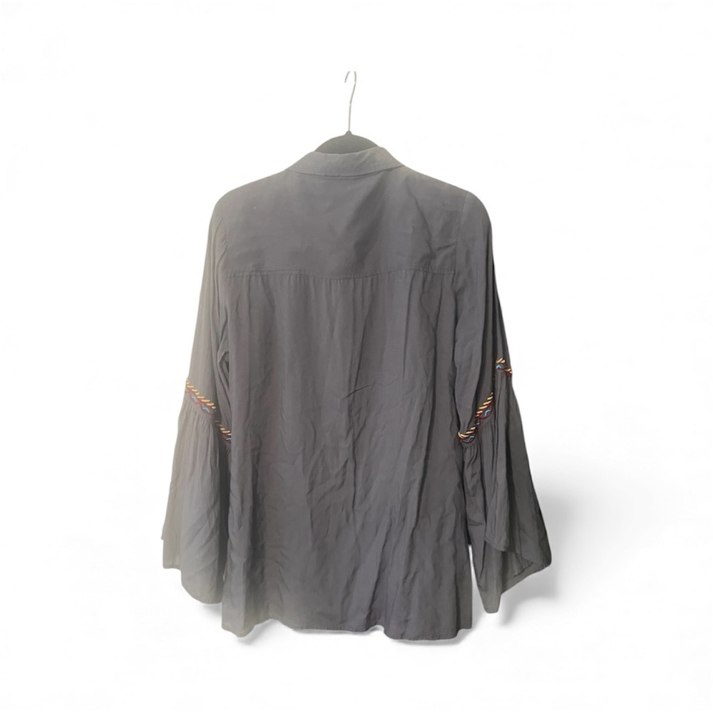 Scully Gray Blouse with Elegant Em-broidery - Picture 2 of 4